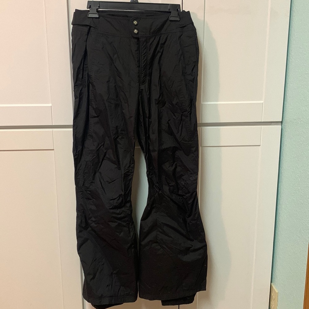 Columbia Women’s Small Snow/Ski Pants. Adjustable waist. Waterproof. Like New!